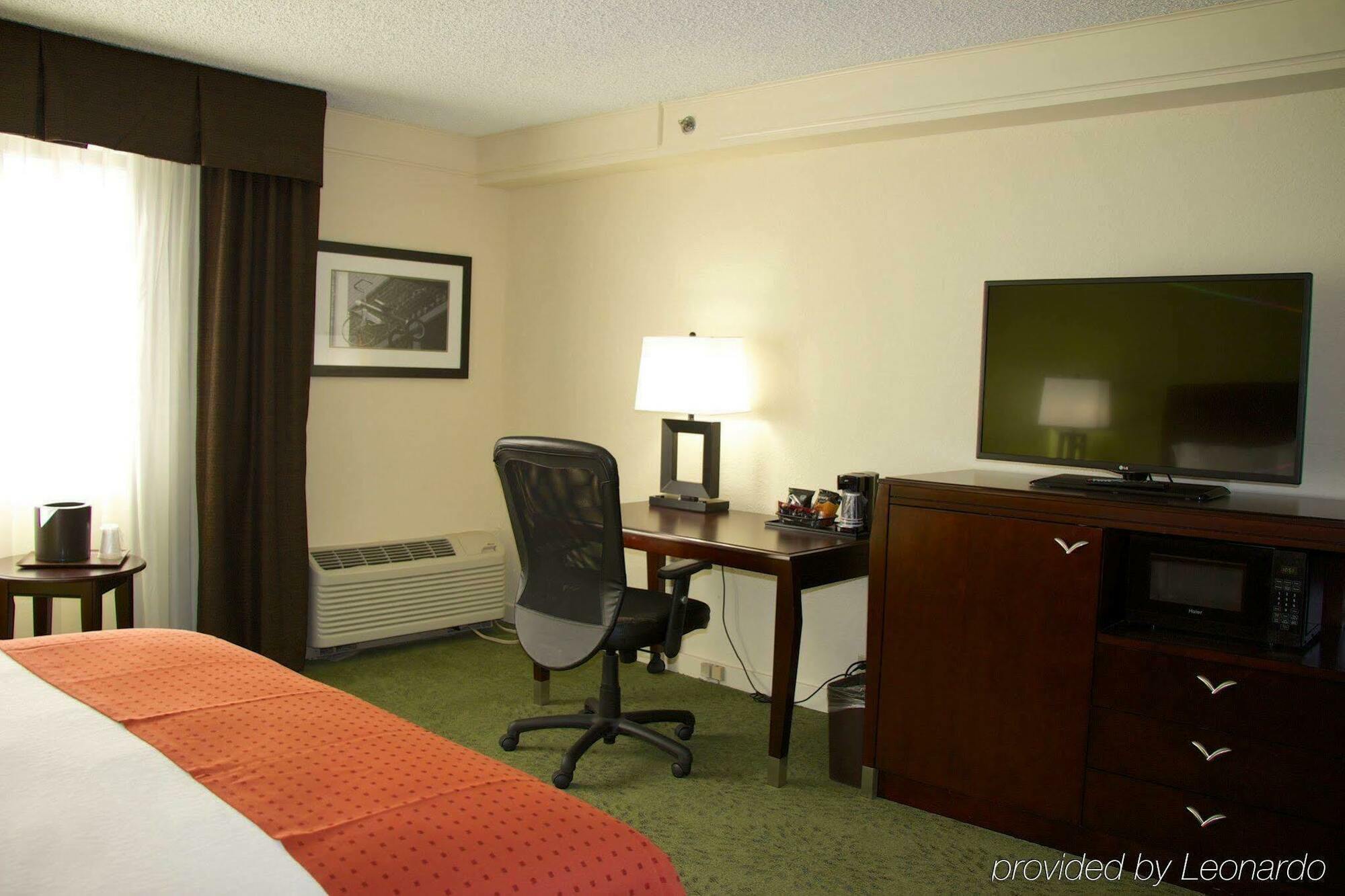 Holiday Inn Athens - University Area Eksteriør billede